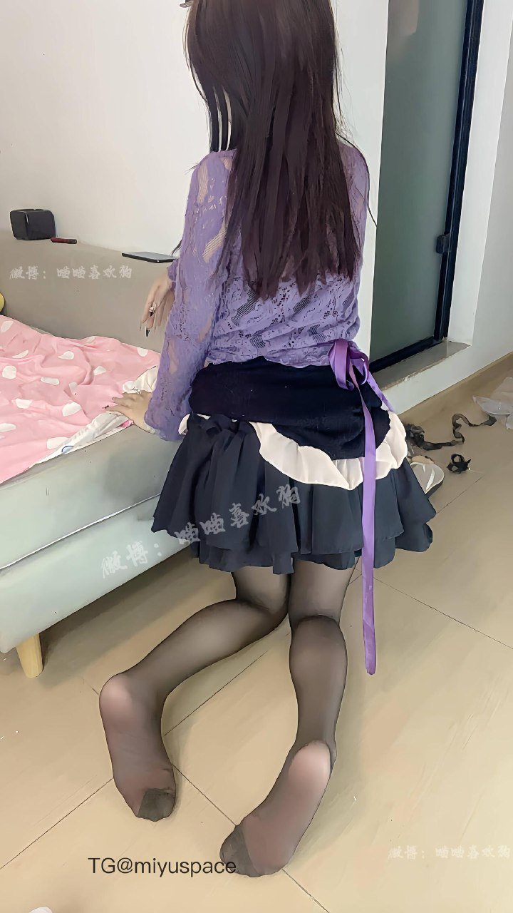 喵喵喜欢狗 2025-08-18 02:09:53 听说.....你喜欢黑丝？