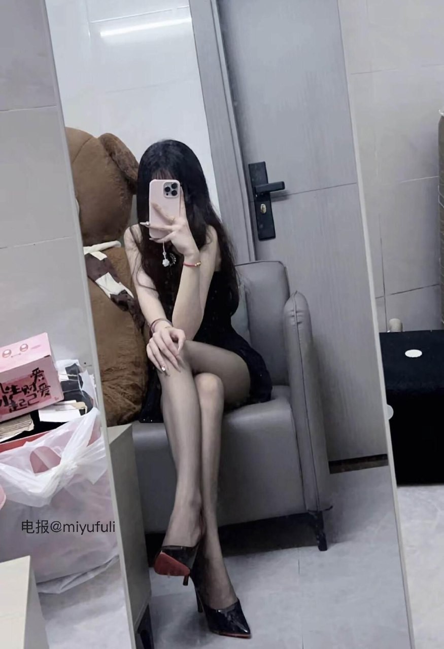 小酱粒 2025-08-17 10:26:45 游泳吗？这套泳衣👙是你想看的吗