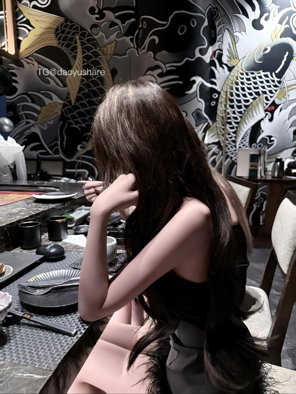 都快兔了 2025-08-28 15:28:48 不跟你玩了，你身上有别的小狗味