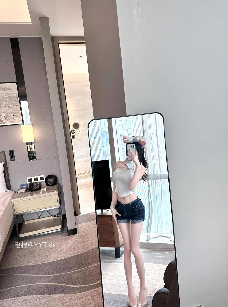 都快兔了 2025-08-28 15:23:55 好想你，没有你的电话只能打给你的照片了