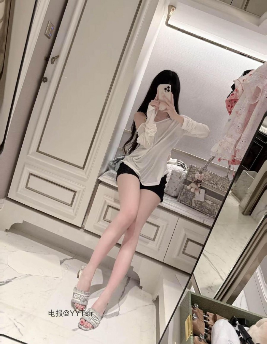 小酱粒 2025-08-16 06:55:57 优雅又甜美的小裙子被我找到啦