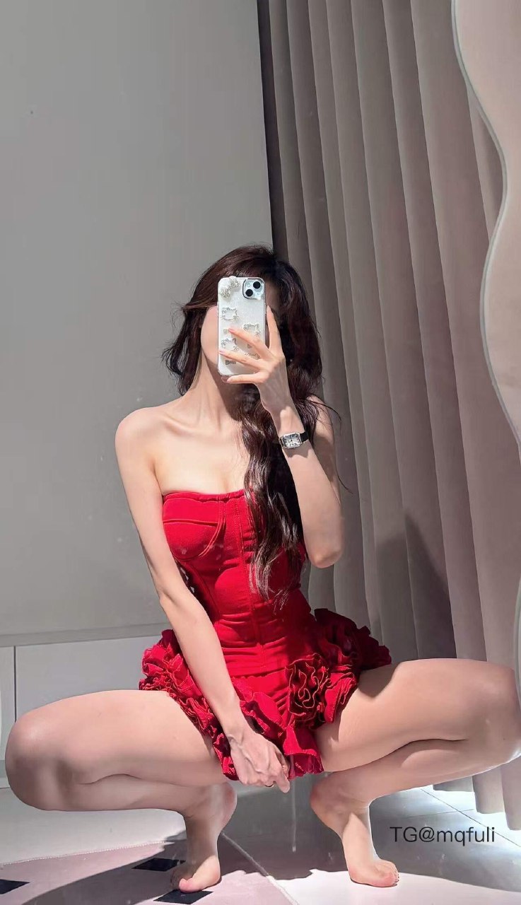 小霞佩奇 2025-08-08 16:42:30 谁说的红色都是绝绝子呀👻