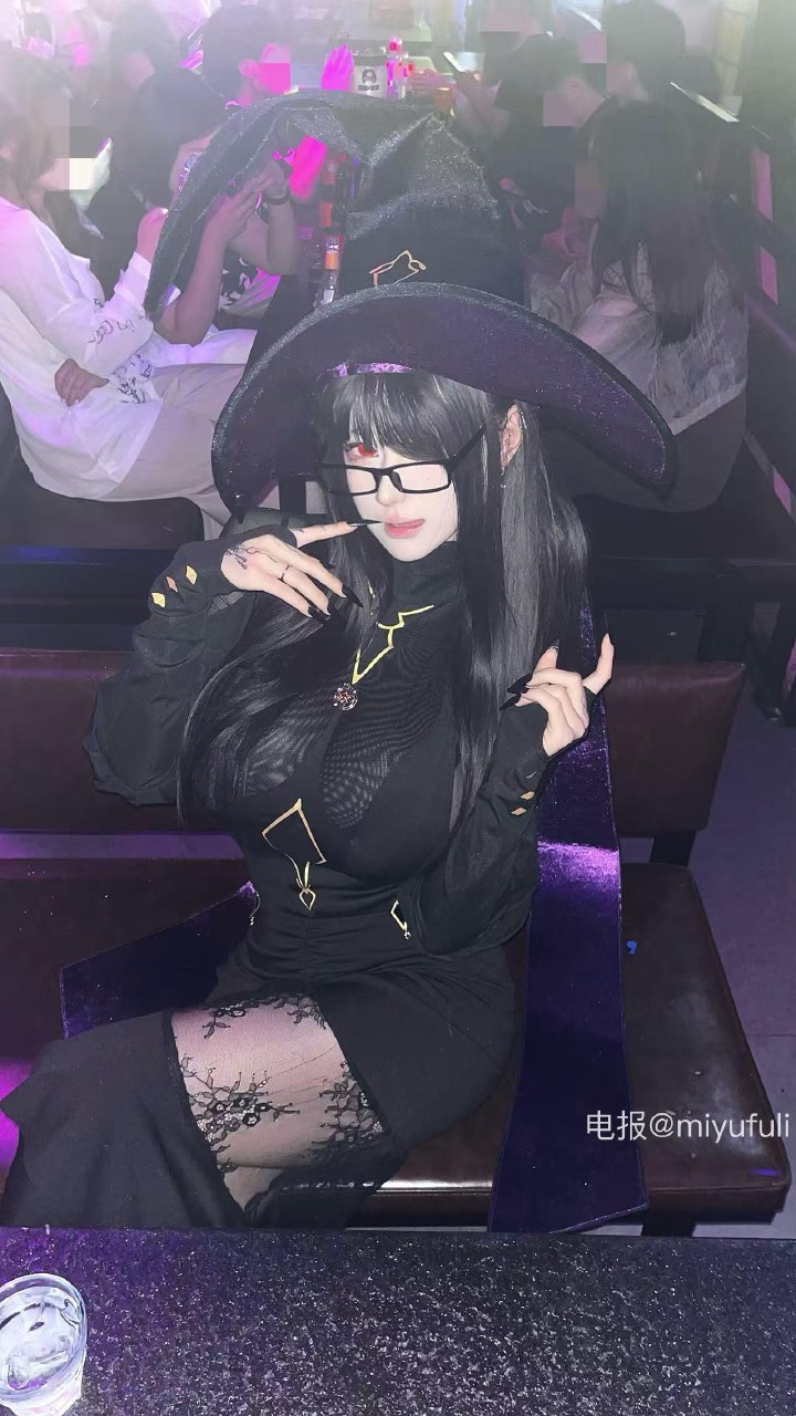 耳朵 2025-08-02 00:00:29 #cosplay#喜欢我就打给我吧🥵