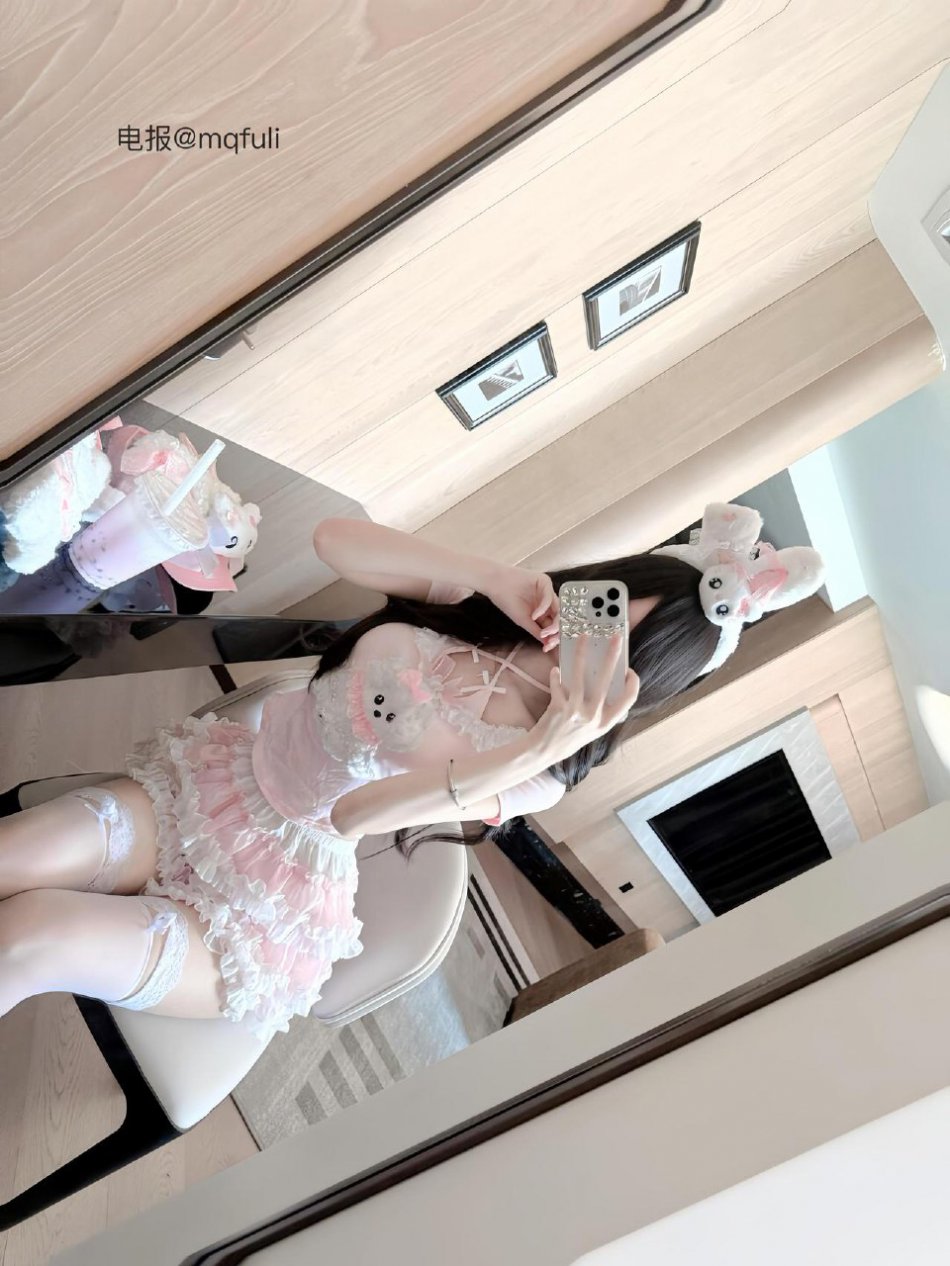 都快兔了 2025-08-28 18:16:25 照片合集 77p